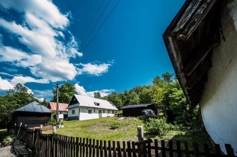 Obec Príkra, Okres Svidník, Najmenšia obec na Slovensku ( fotograf Matúš Vencúrik )